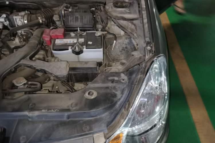 Used Nissan Sylphy 2016 Classic 1.6XE Automatic Comfort Edition Engine Bay Left