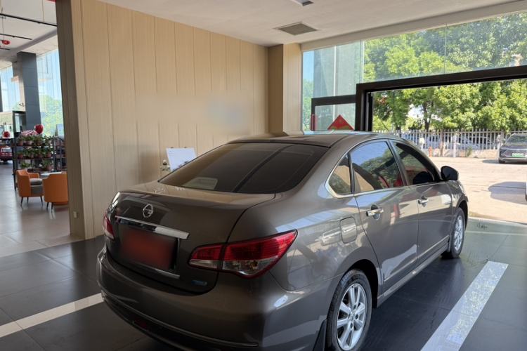 Used Nissan Sylphy 2016 Classic 1.6XE Manual Leading Edition Exterior 4