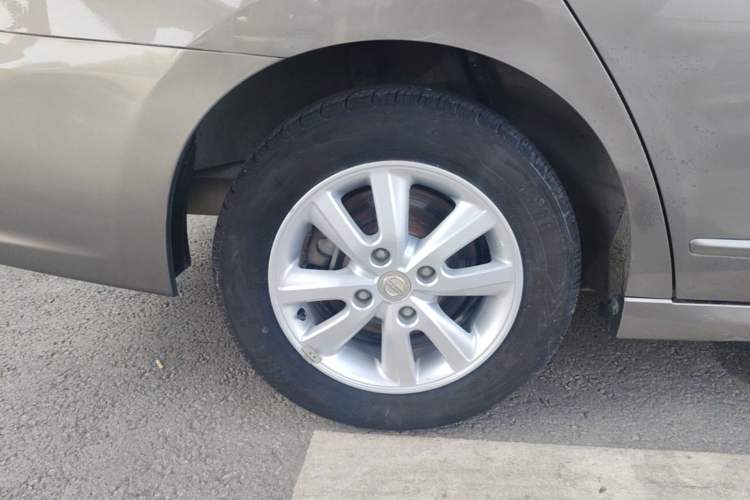 Used Nissan Sylphy 2016 Classic 1.6XE Manual Leading Edition Exterior 5