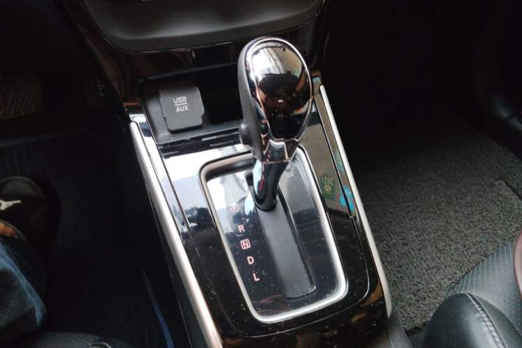 Used Nissan Sylphy 2016 1.6XV CVT Smart Enjoyment Version Gear Lever