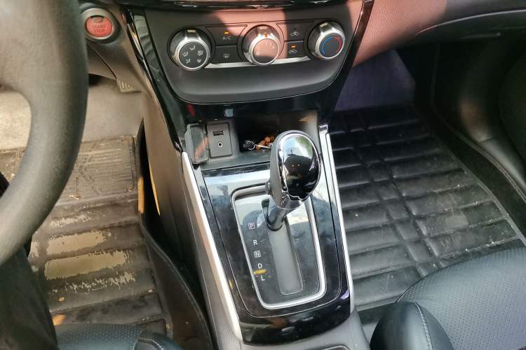 Used Nissan Sylphy 2016 1.6XV CVT Smart Enjoyment Version Gear Lever