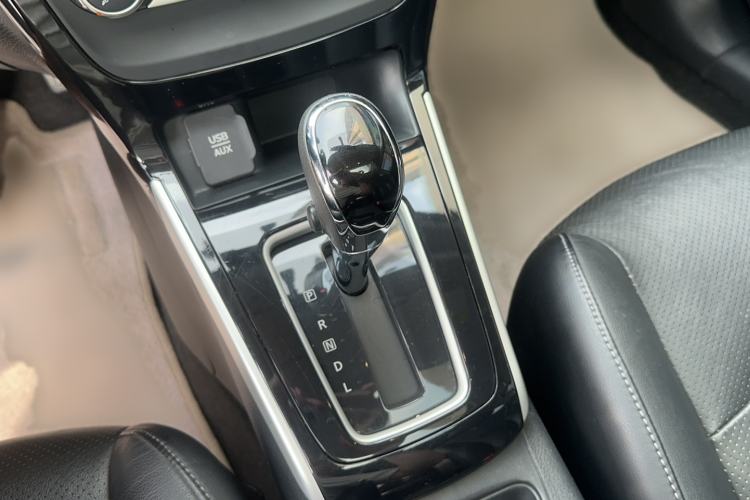 Used Nissan Sylphy 2016 1.6 XL CVT Luxury Edition Gear Lever