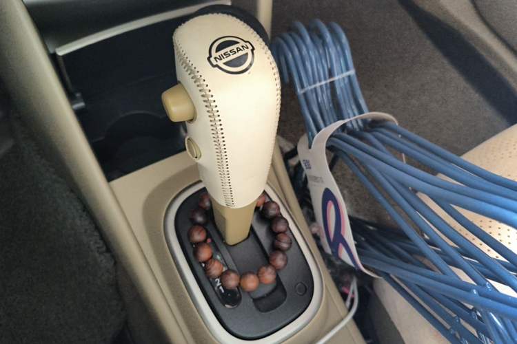 Used Nissan Sylphy 2016 Classic 1.6XE Automatic Leading Edition Gear Lever