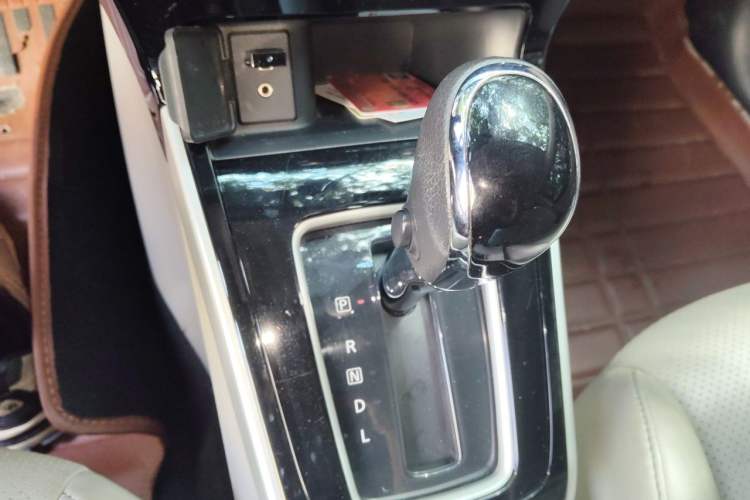 Used Nissan Sylphy 2016 1.6XV CVT Smart Enjoyment Version Gear Lever