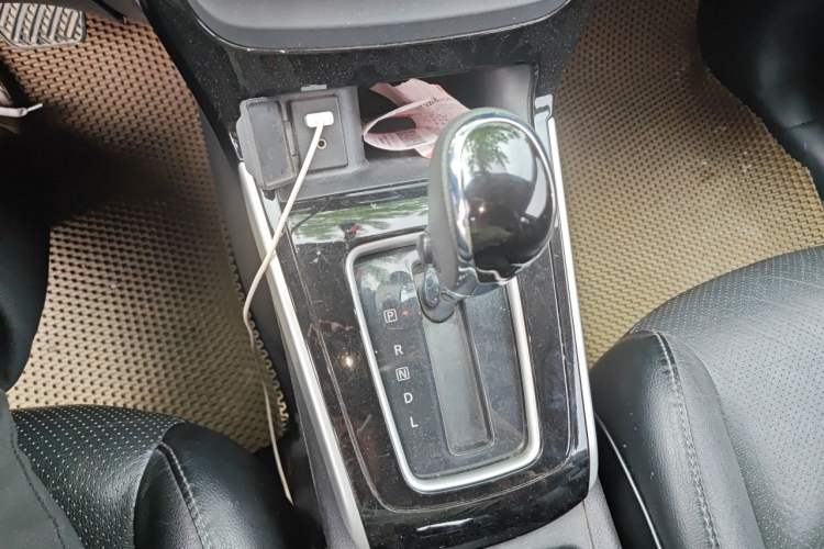 Used Nissan Sylphy 2016 1.6XV CVT Smart Enjoyment Version Gear Lever