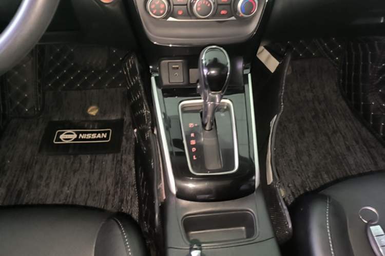 Used Nissan Sylphy 2016 1.6XV CVT ZhiZun Edition Gear Lever