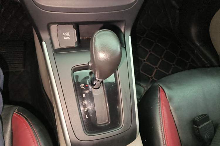 Used Nissan Sylphy 2016 1.6XE CVT Comfort Edition Gear Lever