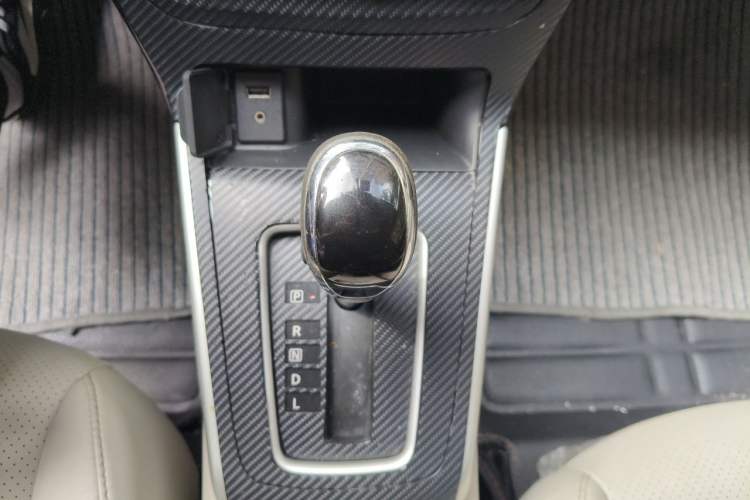 Used Nissan Sylphy 2016 1.6 XL CVT Deluxe Edition Gear Lever