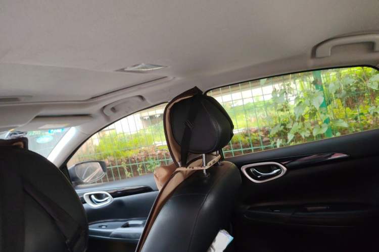 Used Nissan Sylphy 2016 1.6XV CVT Smart Enjoyment Version Headliner