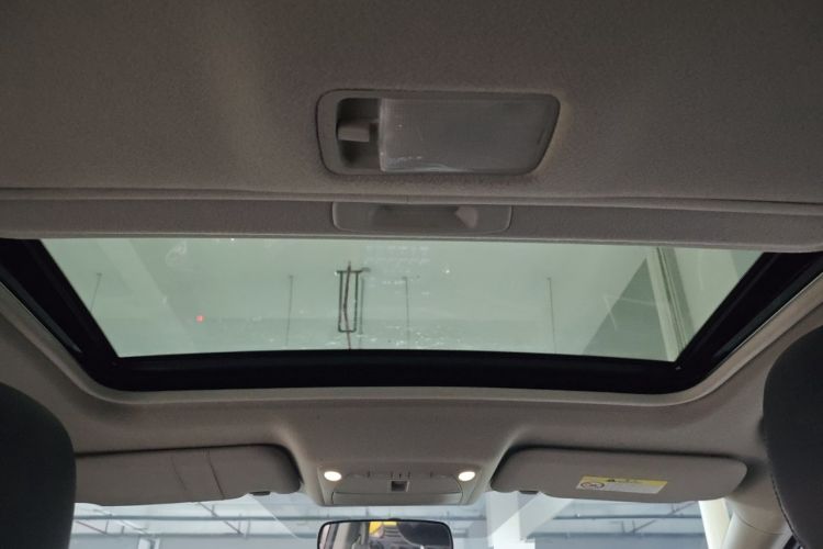 Used Nissan Sylphy 2016 1.6XV CVT Smart Enjoyment Version Headliner