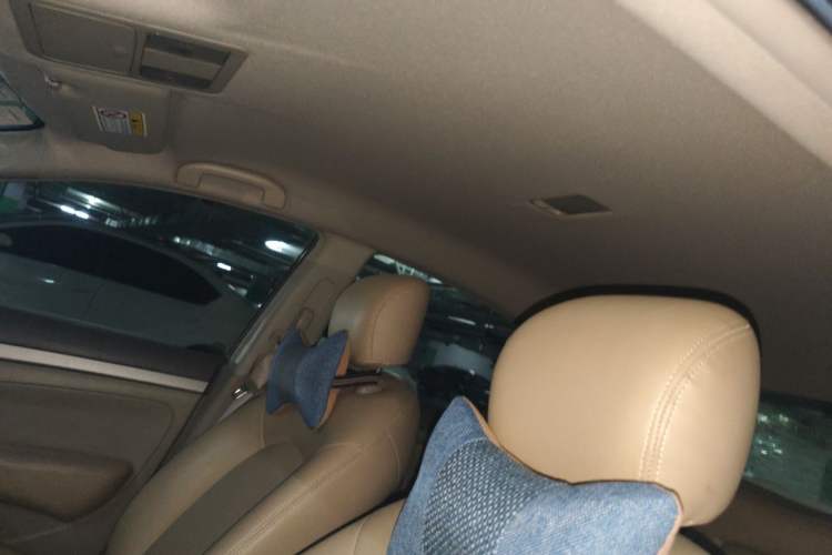 Used Nissan Sylphy 2016 Classic 1.6XE Manual Comfort Edition Headliner