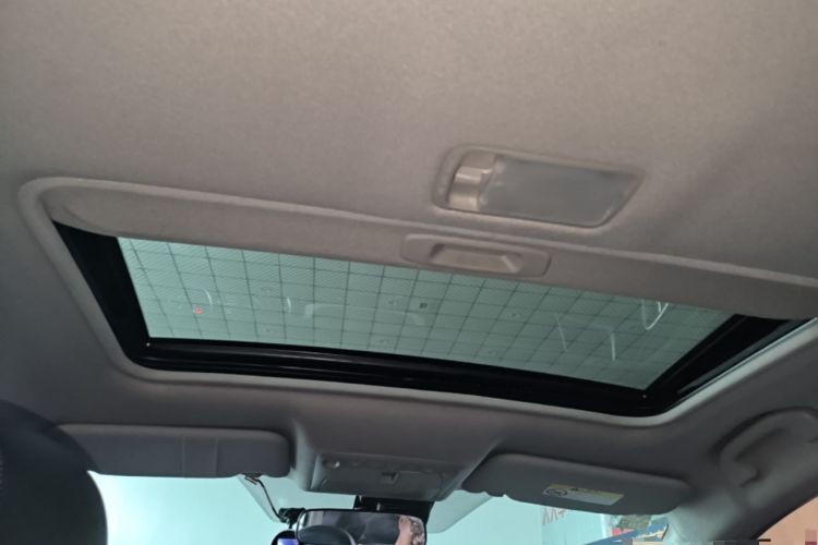Used Nissan Sylphy 2016 1.6XV CVT ZhiZun Edition Headliner