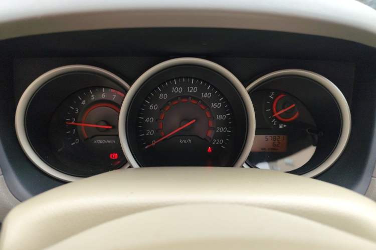 Used Nissan Sylphy 2016 Classic 1.6XE Manual Leading Edition Instrument Cluster