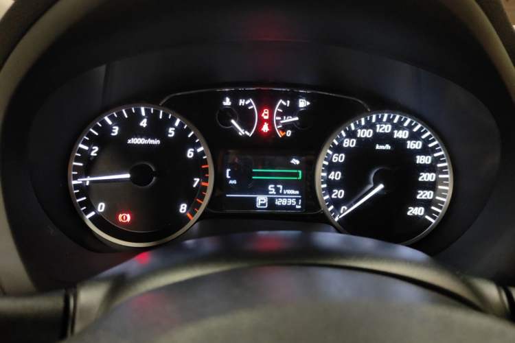 Used Nissan Sylphy 2016 Classic 1.6 XL Automatic Luxury Edition Instrument Cluster