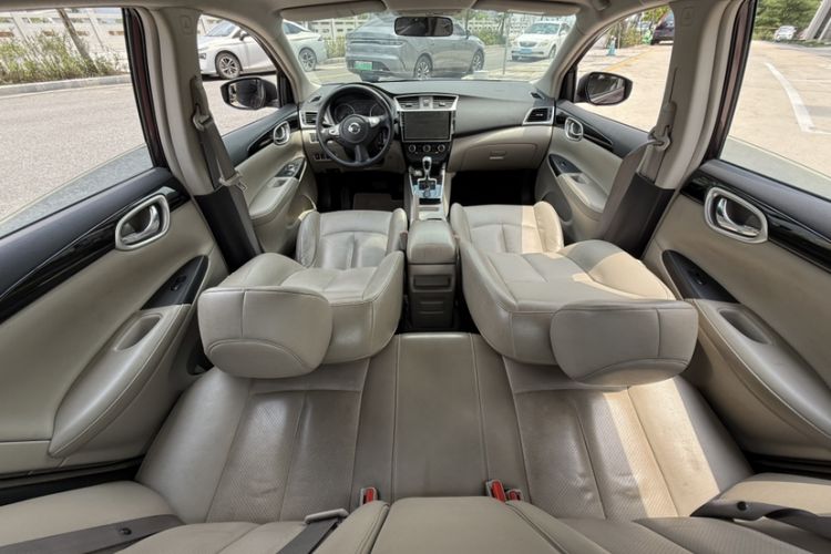Used Nissan Sylphy 2016 1.6 XL CVT Luxury Edition Interior 1