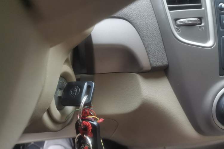 Used Nissan Sylphy 2016 Classic 1.6XE Automatic Leading Edition Interior 1