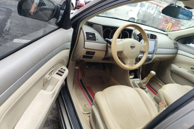 Used Nissan Sylphy 2016 Classic 1.6XE Manual Leading Edition Interior 3
