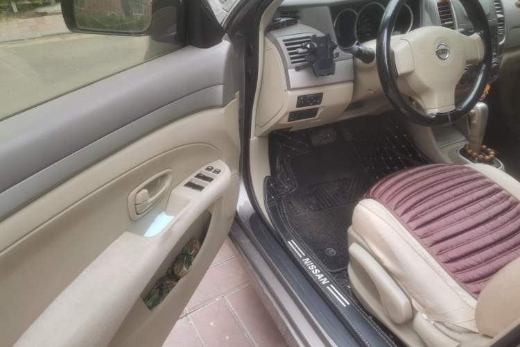 Used Nissan Sylphy 2016 Classic 1.6XE Automatic Leading Edition Interior 3