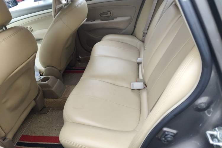Used Nissan Sylphy 2016 Classic 1.6XE Manual Leading Edition Interior 4