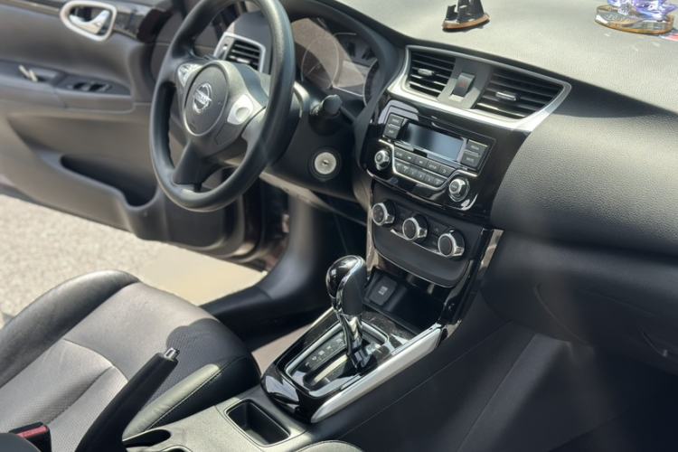 Used Nissan Sylphy 2016 1.6 XL CVT Luxury Edition Interior 8