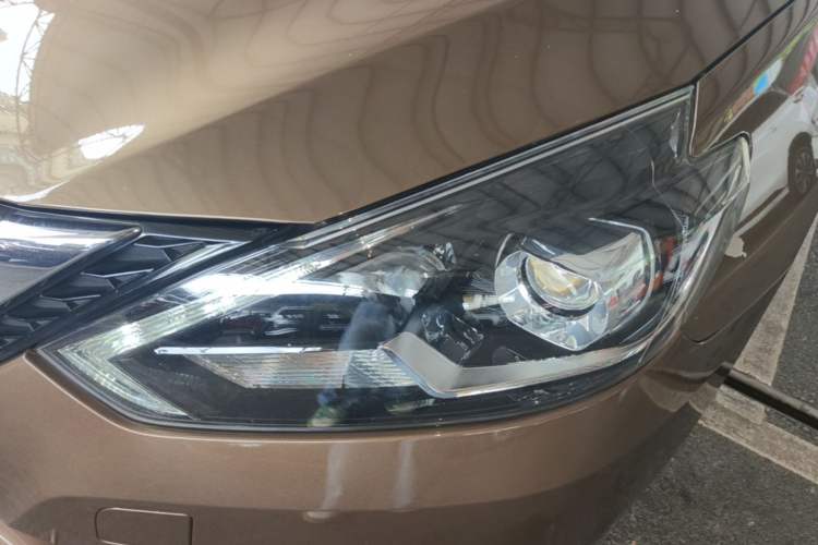 Used Nissan Sylphy 2016 1.6XV CVT Smart Enjoyment Version Left Front Headlight