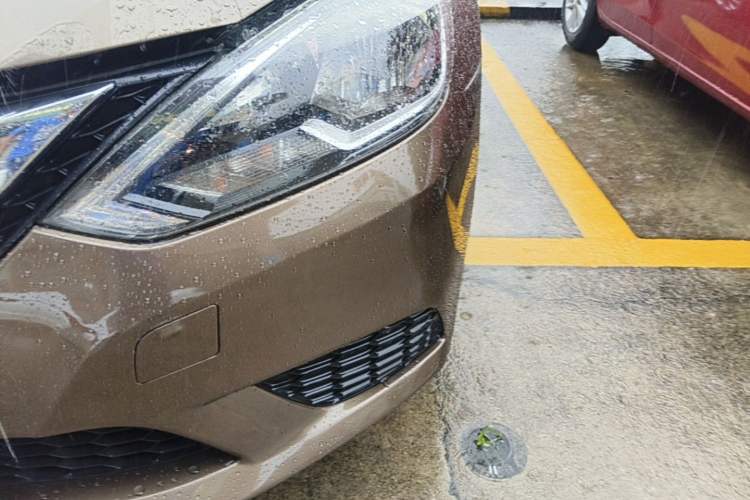 Used Nissan Sylphy 2016 1.6XE CVT Comfort Edition Left Front Headlight
