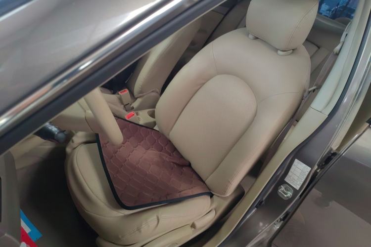 Used Nissan Sylphy 2016 Classic 1.6XE Automatic Leading Edition Left Front Seat