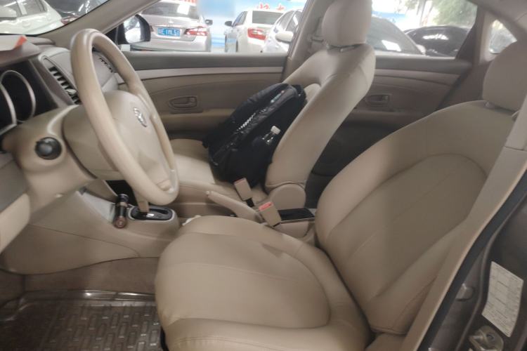 Used Nissan Sylphy 2016 Classic 1.6XE Automatic Leading Edition Left Front Seat