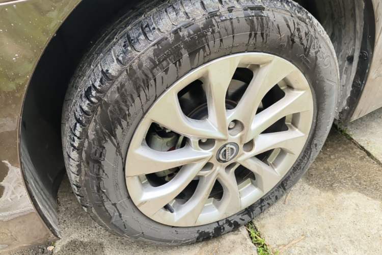 Used Nissan Sylphy 2016 1.6 XL CVT Deluxe Edition Left Front Wheel Hub