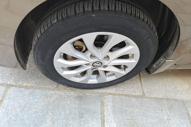 Used Nissan Sylphy 2016 1.6 XL CVT Deluxe Edition Left Front Wheel Hub
