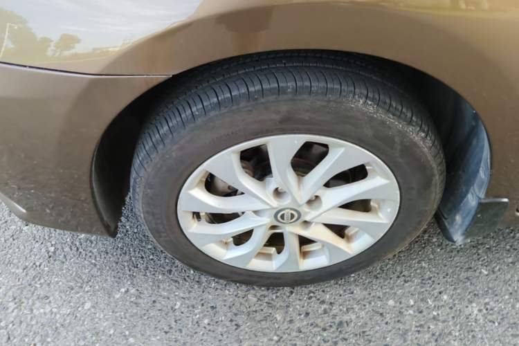 Used Nissan Sylphy 2016 1.6 XL CVT Luxury Edition Left Front Wheel Hub