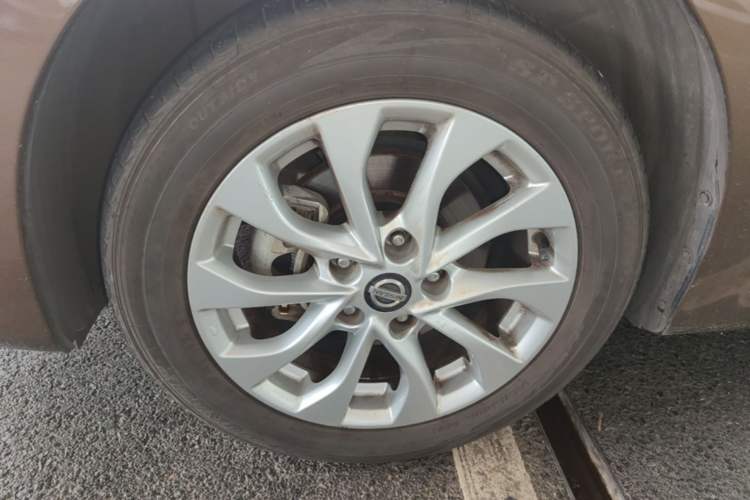 Used Nissan Sylphy 2016 1.6XV CVT Smart Enjoyment Version Left Front Wheel Hub