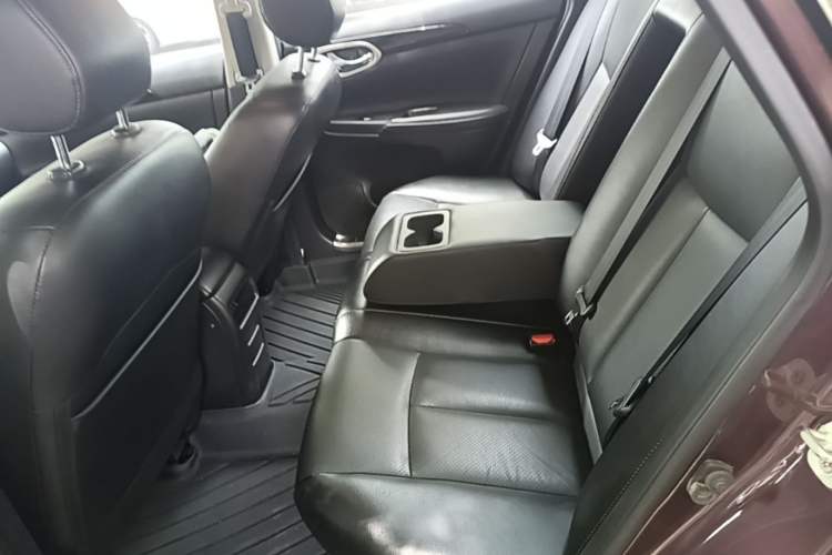 Used Nissan Sylphy 2016 1.6XV CVT Smart Enjoyment Version Left Rear Seat