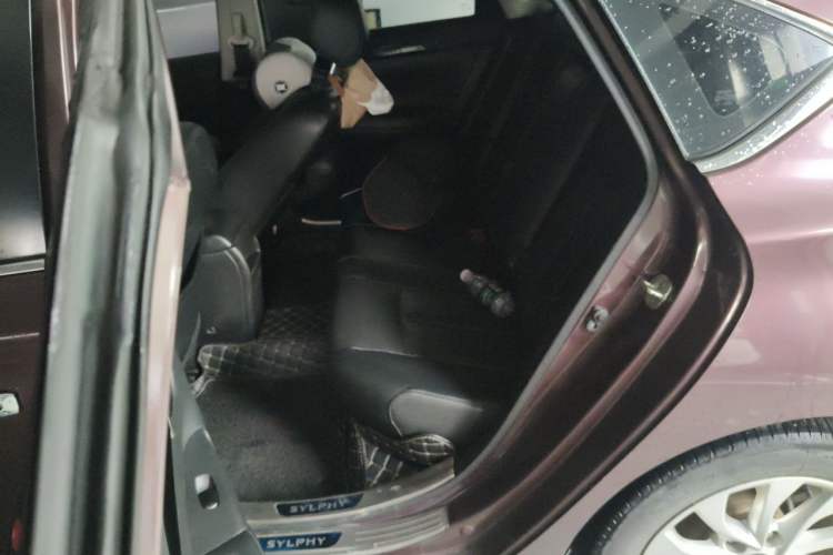 Used Nissan Sylphy 2016 1.6XV CVT Smart Enjoyment Version Left Rear Seat