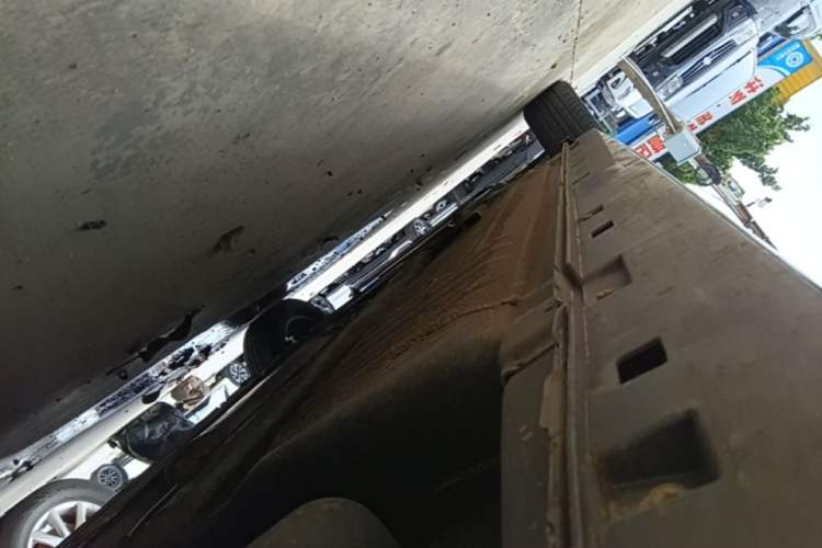 Used Nissan Sylphy 2016 Classic 1.6XE Manual Comfort Edition Left Side Sill