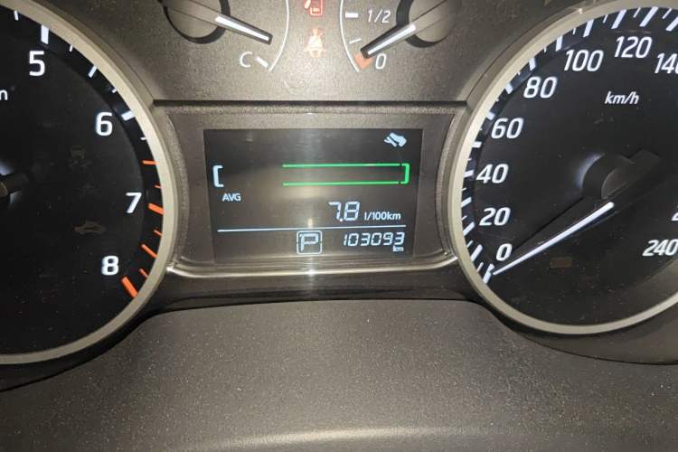 Used Nissan Sylphy 2016 1.6 XL CVT Luxury Edition Odometer Close Up