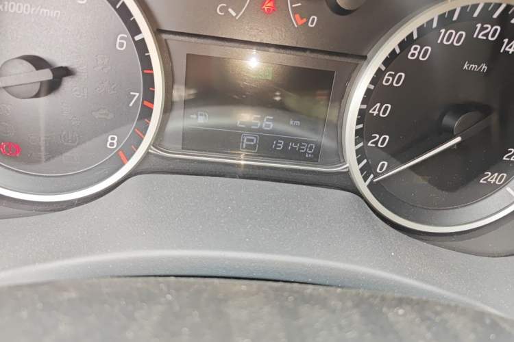 Used Nissan Sylphy 2016 1.6XV CVT Smart Enjoyment Version Odometer Close Up