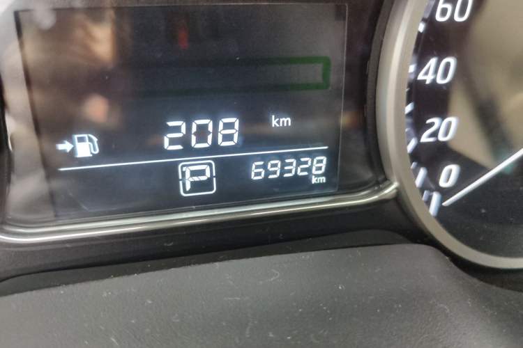 Used Nissan Sylphy 2016 1.6XV CVT Smart Enjoyment Version Odometer Close Up
