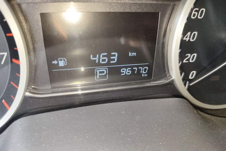 Used Nissan Sylphy 2016 1.6 XL CVT Deluxe Edition Odometer Close Up