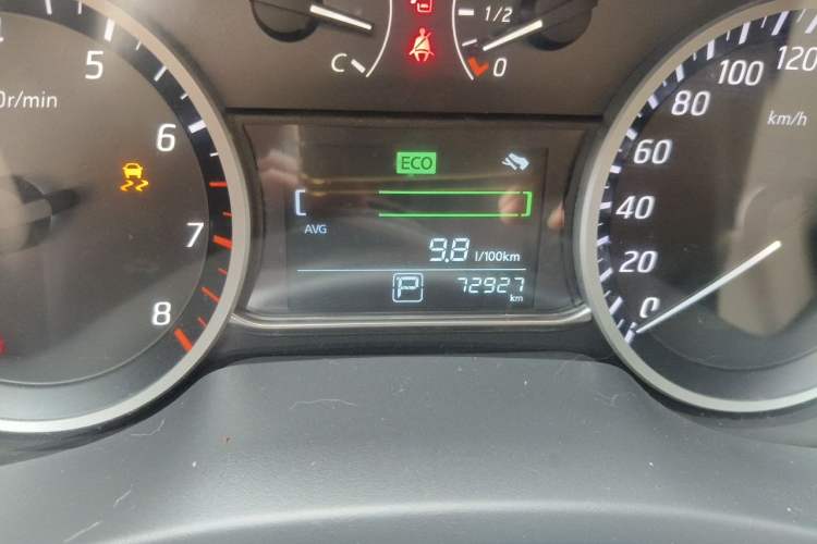 Used Nissan Sylphy 2016 1.6 XL CVT Deluxe Edition Odometer Close Up