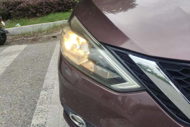 Used Nissan Sylphy 2016 1.6 XL CVT Deluxe Edition Right Front Headlight