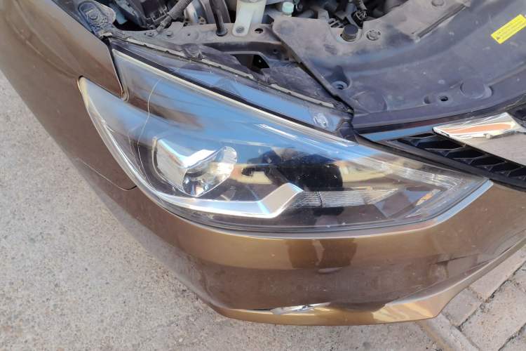 Used Nissan Sylphy 2016 1.6XV CVT Smart Enjoyment Version Right Front Headlight