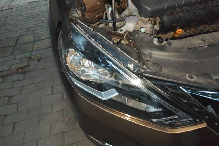 Used Nissan Sylphy 2016 1.6 XL CVT Luxury Edition Right Front Headlight