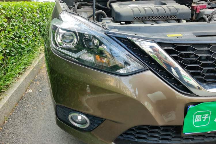 Used Nissan Sylphy 2016 1.6XV CVT Smart Enjoyment Version Right Front Headlight