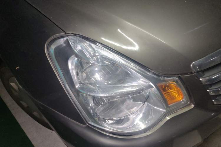Used Nissan Sylphy 2016 Classic 1.6XE Manual Comfort Edition Right Front Headlight