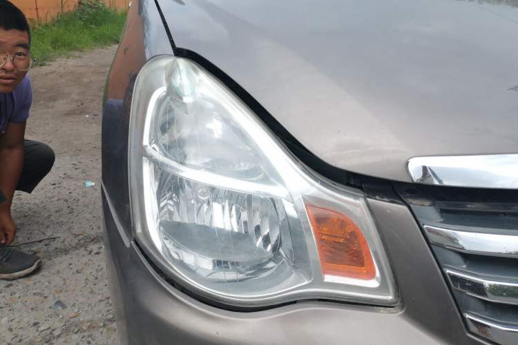 Used Nissan Sylphy 2016 Classic 1.6XE Manual Leading Edition Right Front Headlight