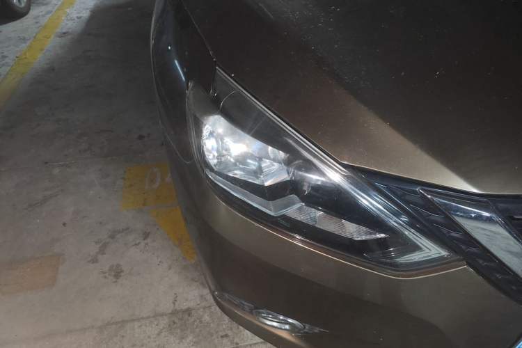 Used Nissan Sylphy 2016 1.6 XL CVT Luxury Edition Right Front Headlight