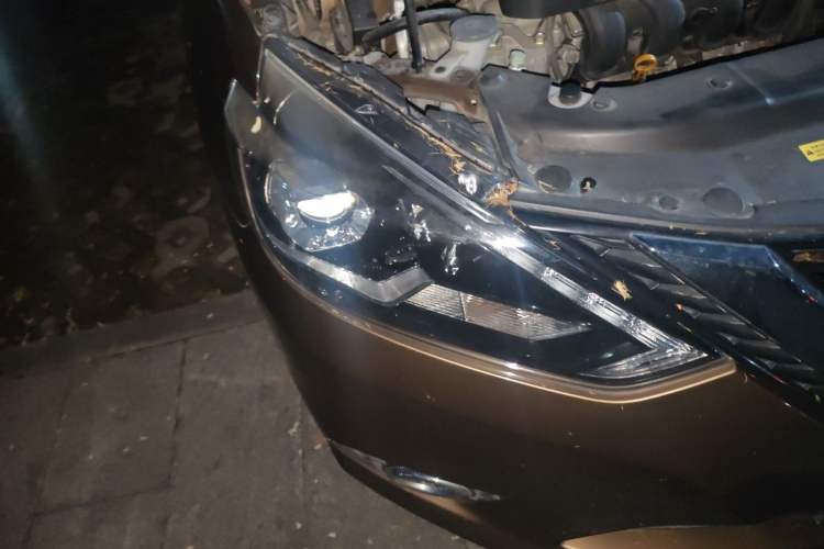Used Nissan Sylphy 2016 1.6 XL CVT Deluxe Edition Right Front Headlight