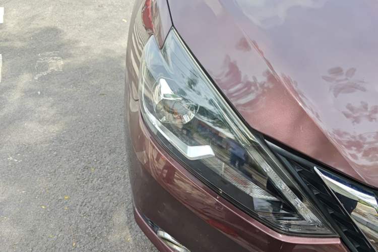 Used Nissan Sylphy 2016 1.6XV CVT Smart Enjoyment Version Right Front Headlight
