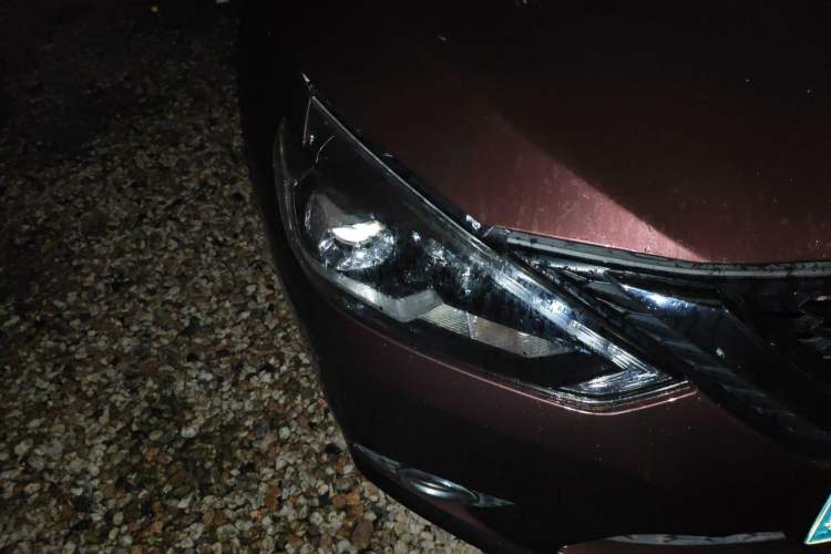 Used Nissan Sylphy 2016 1.6XV CVT Smart Enjoyment Version Right Front Headlight